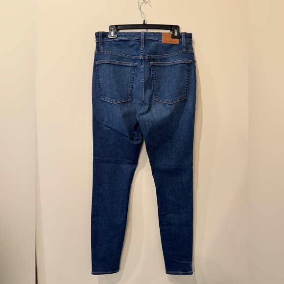 NWT J. Crew Dark Wash Skinny Jeans - Picture 4 of 6